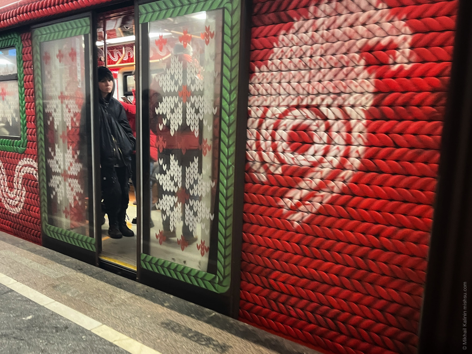 Tired in the carriage, Moscow