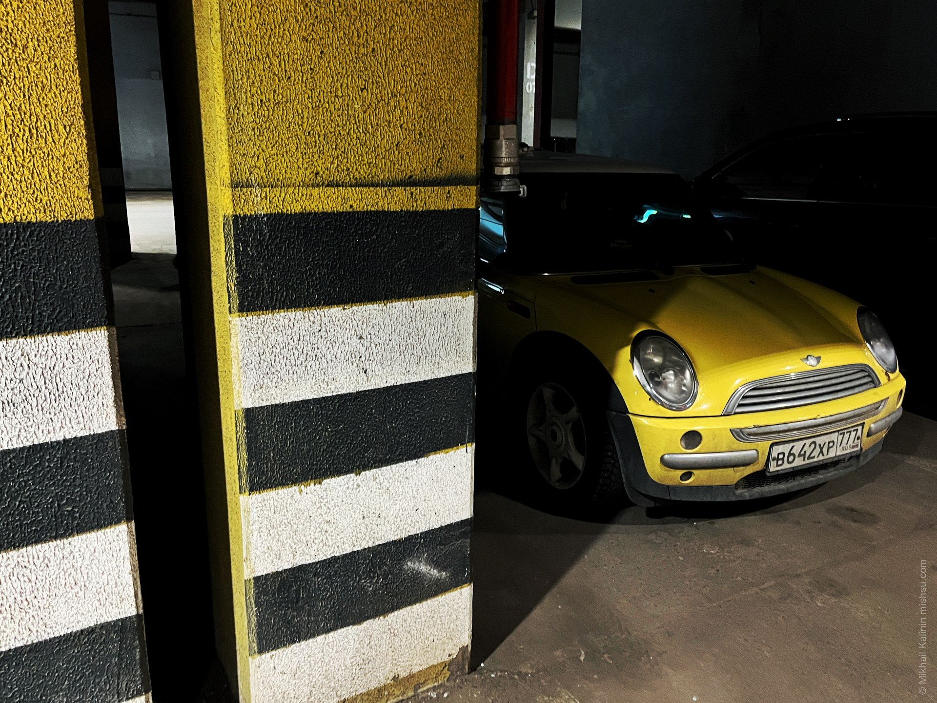 Yellow Parking, Moscow